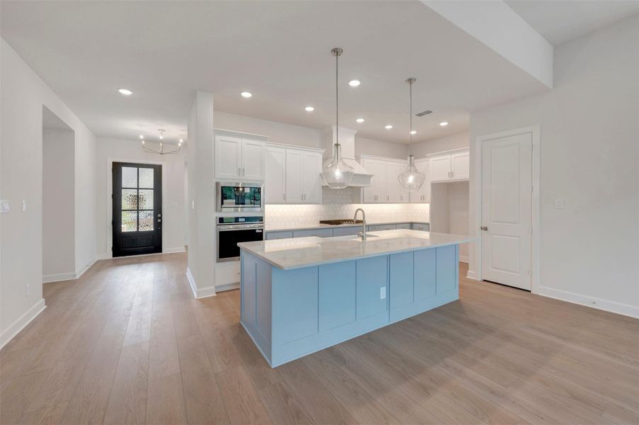 Furnished interior view inside a new home in ARTAVIA - Parkview Collection, Conroe (Image 4).