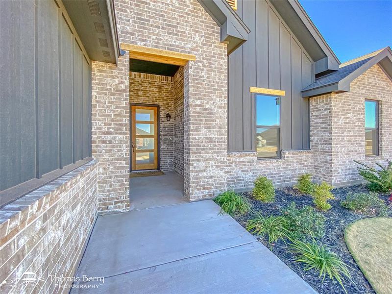 Grand entryway with modern finishes!