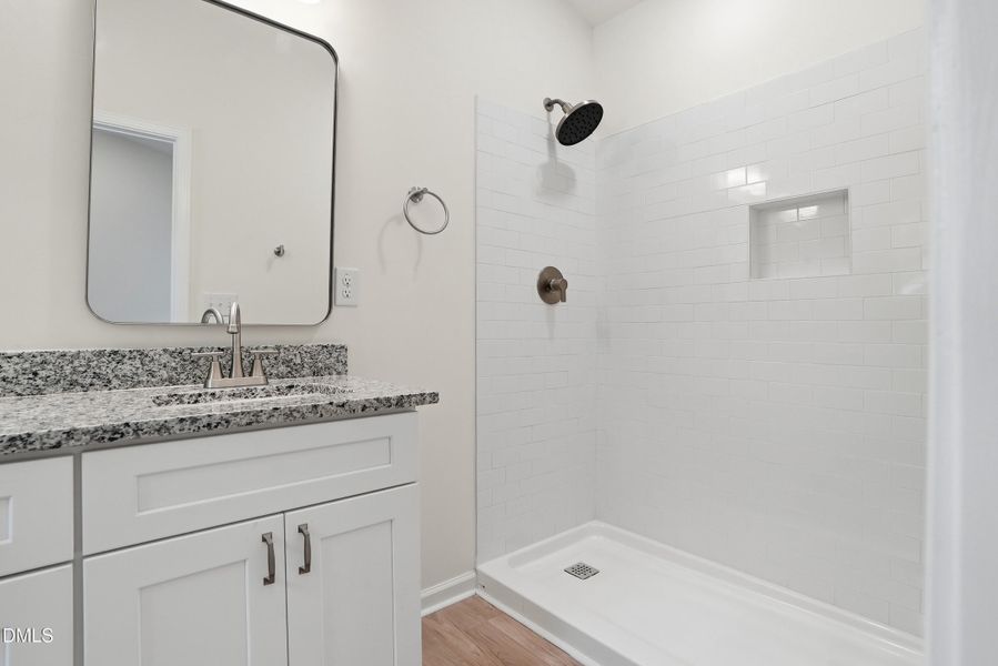 516 Singletary St SE-36