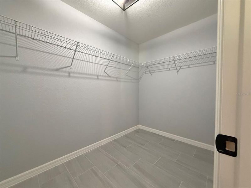 Spacious, unfurnished interior of a new home in , Ocklawaha (Image 13).