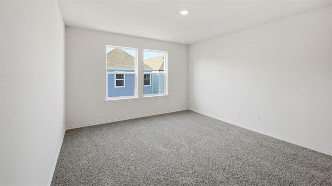 Spacious, unfurnished interior of a new home in Arbor Trails South, Princeton (Image 14).