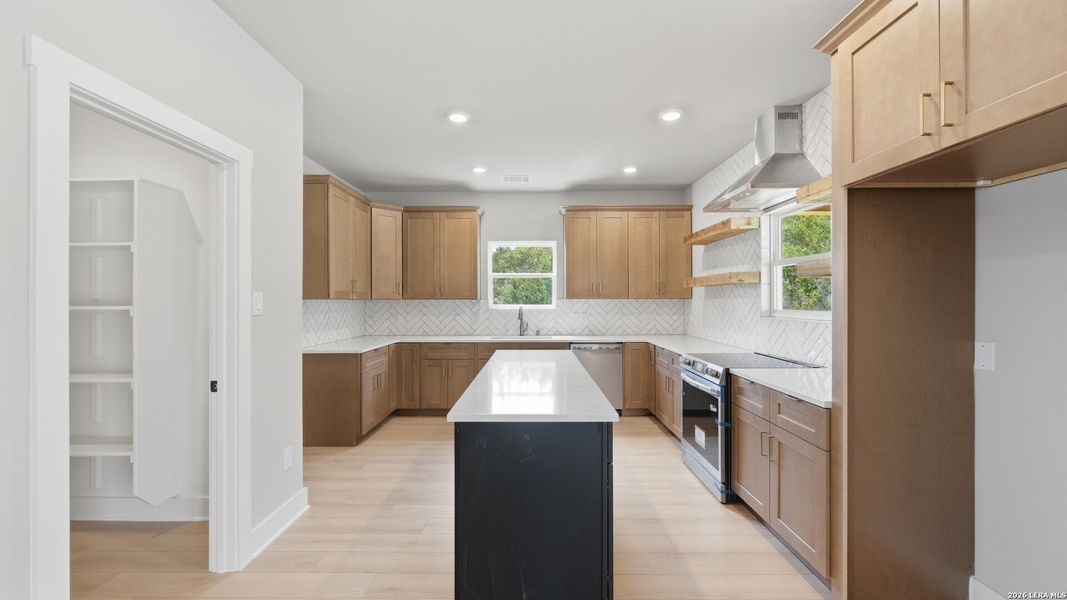 Furnished interior view inside a new home in , Canyon Lake (Image 4).