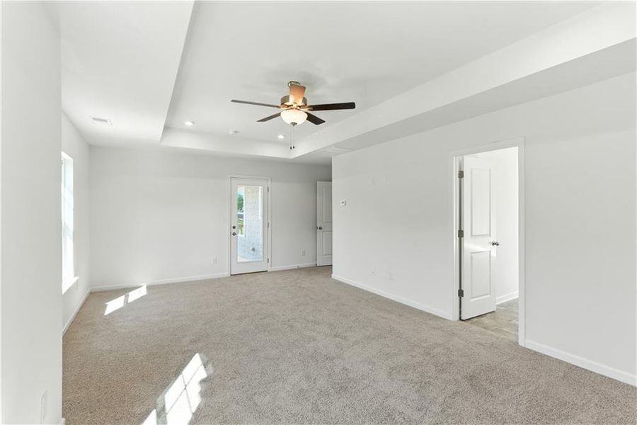 Spacious, unfurnished interior of a new home in Maple Village, Adairsville (Image 23).