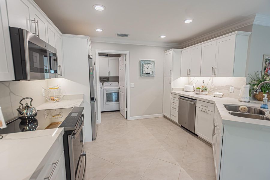 Furnished interior view inside a new home in , Port St. Lucie (Image 19).