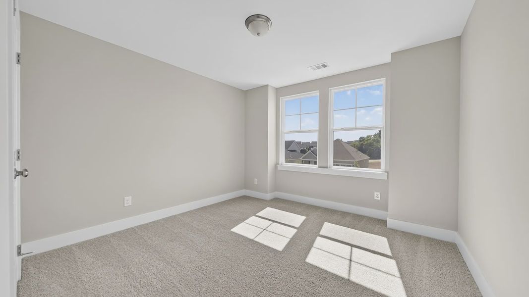 Spacious, unfurnished interior of a new home in McClure Farms, Columbia (Image 33).