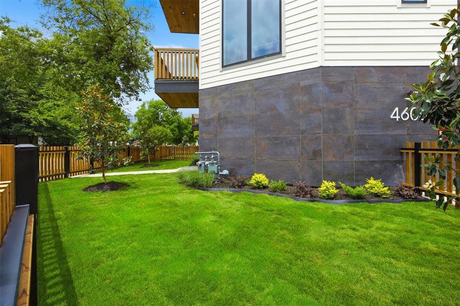 Exterior details and patio area of a home in , Dallas (Image 20).