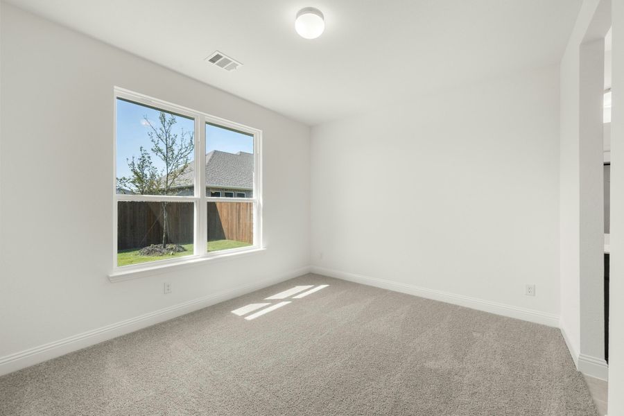 Spacious, unfurnished interior of a new home in Kentsdale Farms, DeSoto (Image 23). Spacious, unfurnished interior of a new home in Kentsdale Farms, DeSoto (Image 23).