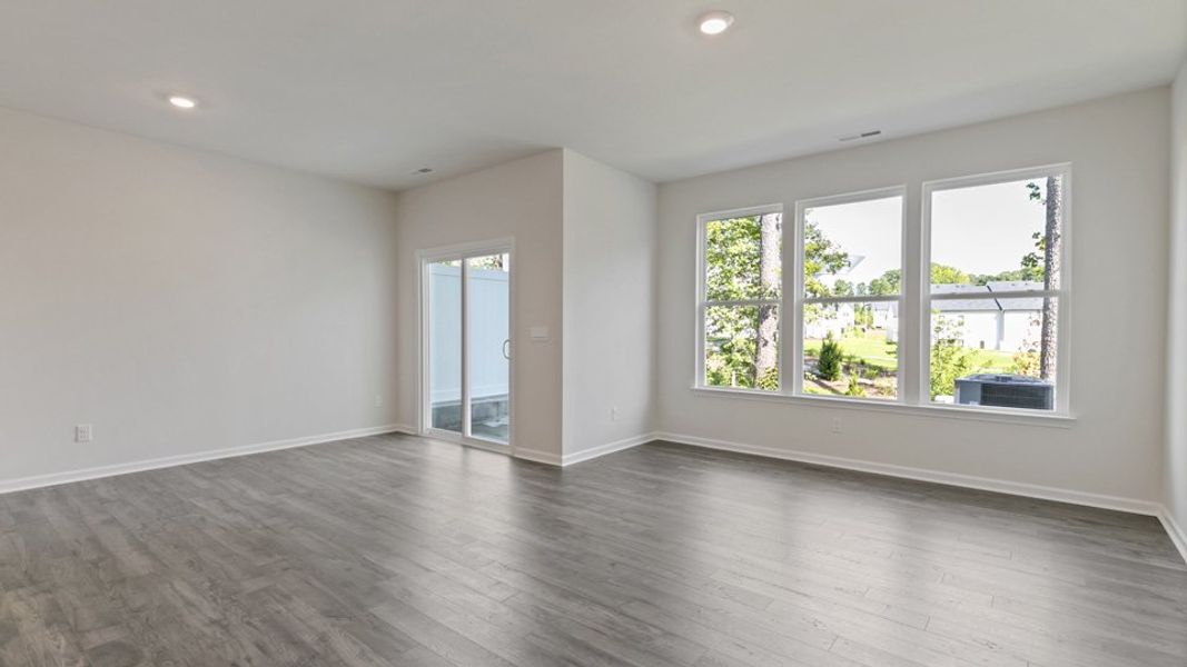 Spacious, unfurnished interior of a new home in Copper Run South, Durham (Image 13).