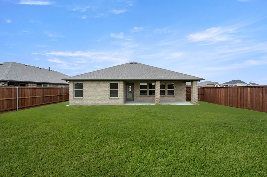 Front exterior of a new home in Myrtle Creek, Waxahachie, TX, highlighting curb appeal (Image 27).