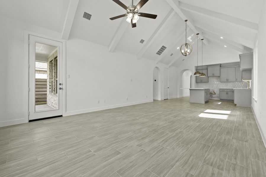 Spacious, unfurnished interior of a new home in Austin Point, Richmond (Image 20).
