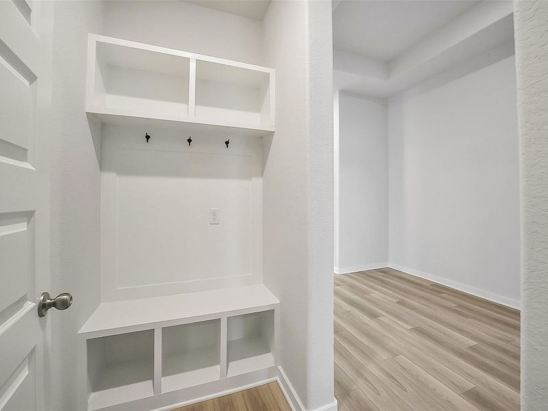 Spacious, unfurnished interior of a new home in Sunterra, Katy (Image 32).