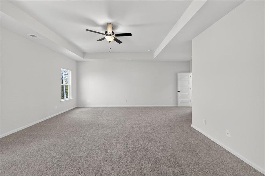 Spacious, unfurnished interior of a new home in Garrett Preserve, Douglasville (Image 35).