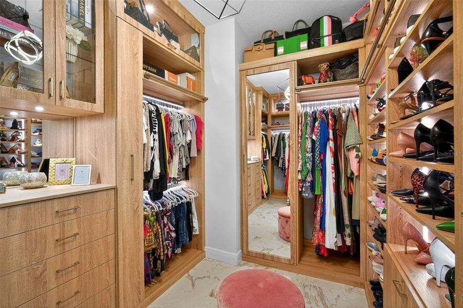 Image 33 of a home in .