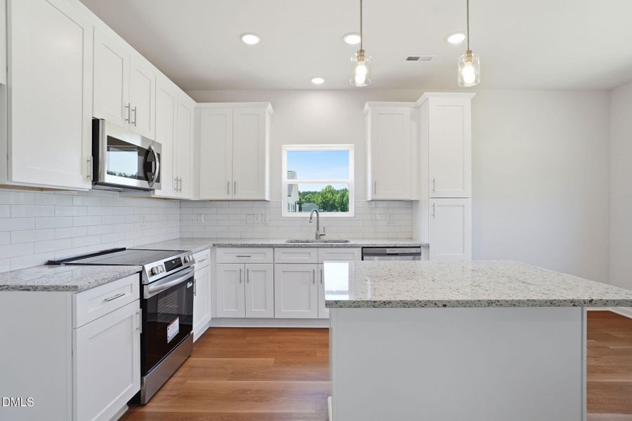 31-web-or-mls-DSC01424 31-web-or-mls-DSC01424
