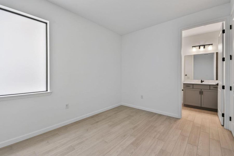 Lot40-4350SiporaCt(39)