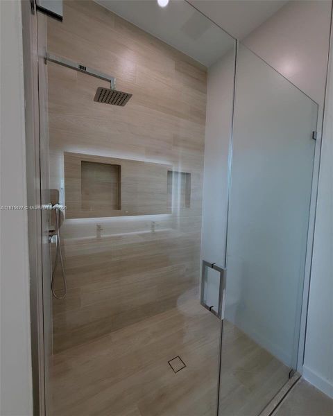 Spacious, unfurnished interior of a new home in , Key Largo (Image 37). Spacious, unfurnished interior of a new home in , Key Largo (Image 37).