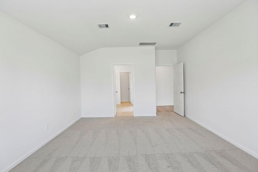 Spacious, unfurnished interior of a new home in Riviera Pines - Classic Series, Huffman (Image 33).