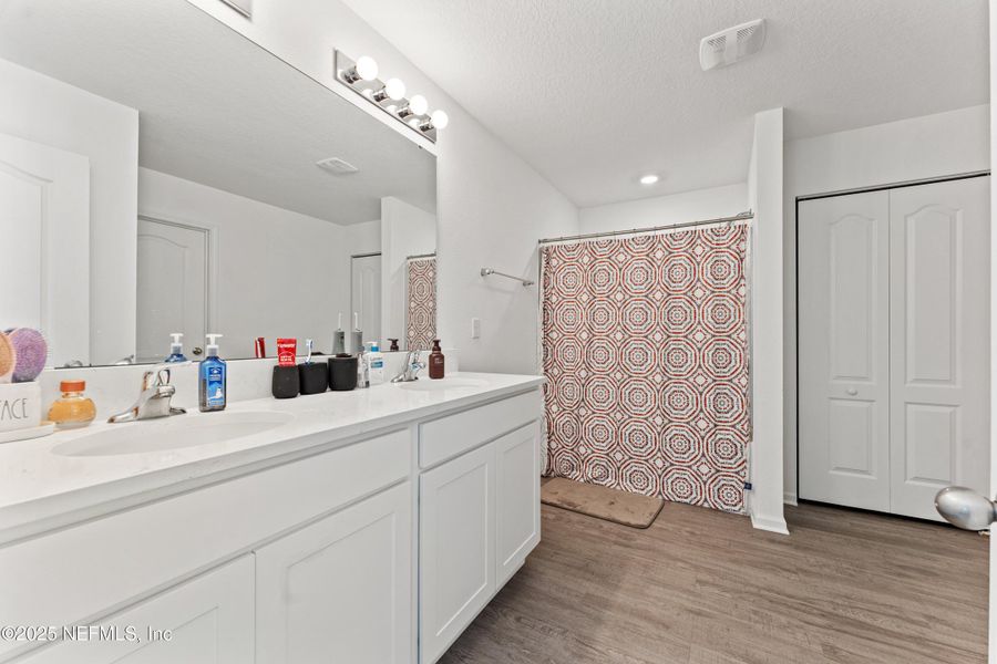 Furnished interior view inside a new home in Cross Creek Express, Green Cove Springs (Image 23).