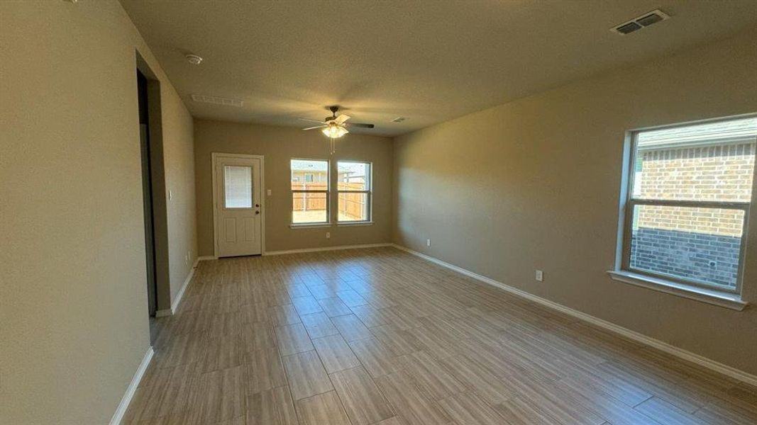 Spacious, unfurnished interior of a new home in Monarch at the Meadows, Ponder (Image 9).