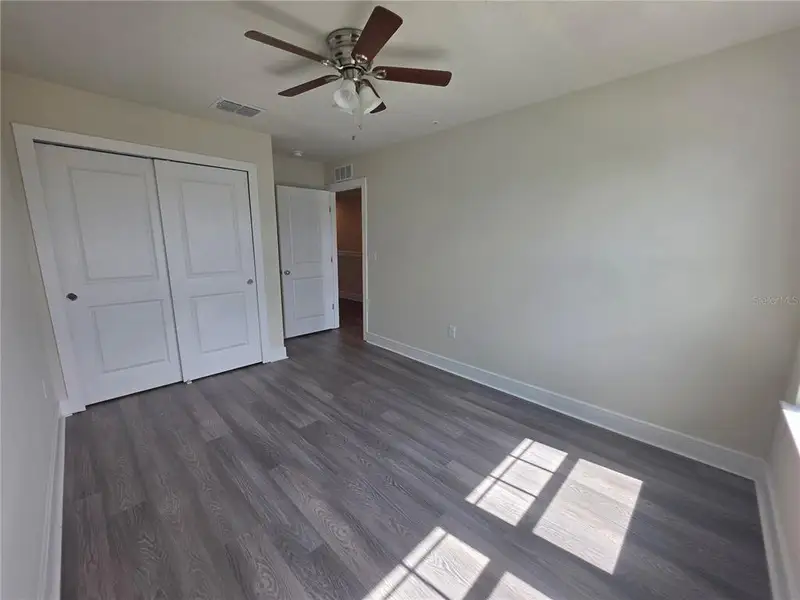 Spacious, unfurnished interior of a new home in , Orlando (Image 15).