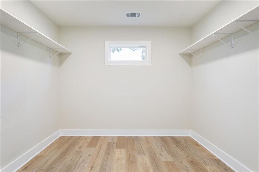 Spacious, unfurnished interior of a new home in , Decatur (Image 25).