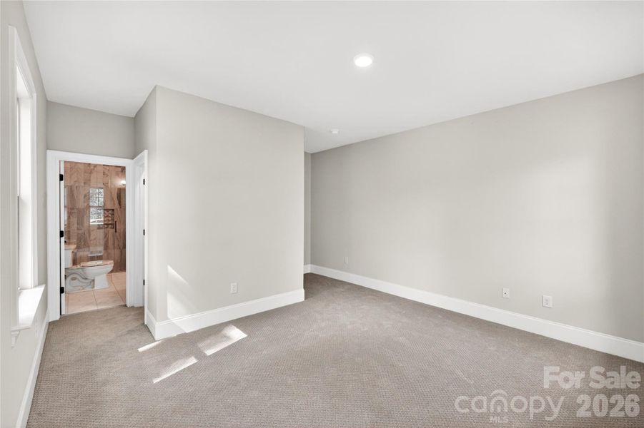 Spacious, unfurnished interior of a new home in , Mint Hill (Image 43).