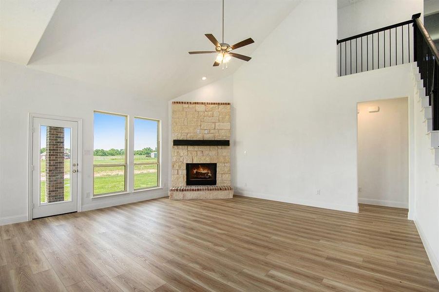 Spacious, unfurnished interior of a new home in , Sanger (Image 17).