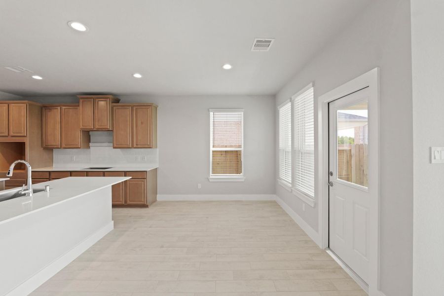 Furnished interior view inside a new home in Briarwood Crossing, Rosenberg (Image 16).