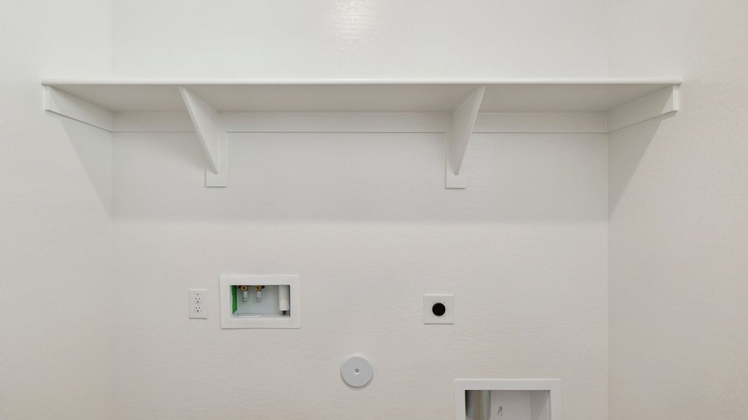 Spacious, unfurnished interior of a new home in Aloravita, Peoria (Image 28).