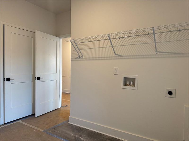Spacious, unfurnished interior of a new home in Tuscany Hills, Douglasville (Image 4). Spacious, unfurnished interior of a new home in Tuscany Hills, Douglasville (Image 4).