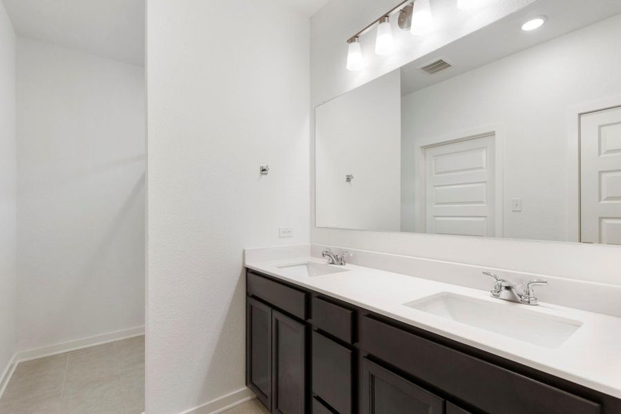 Furnished interior view inside a new home in , Huntsville (Image 8).