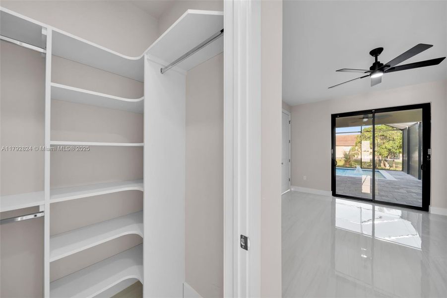 Spacious, unfurnished interior of a new home in , Cape Coral (Image 27). Spacious, unfurnished interior of a new home in , Cape Coral (Image 27).