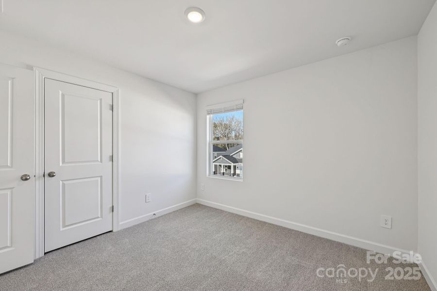 Spacious, unfurnished interior of a new home in Oxford Station, Salisbury (Image 17).