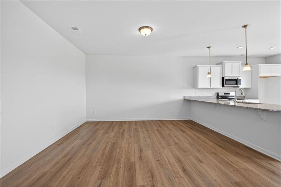 Spacious, unfurnished interior of a new home in Townes At The Stiles, Cartersville (Image 11).