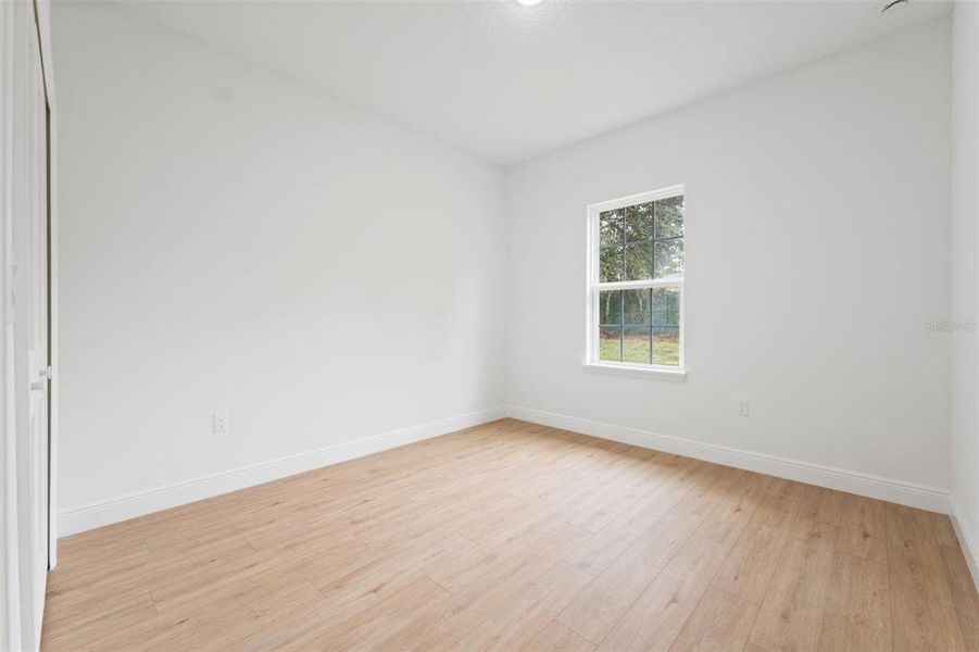 Spacious, unfurnished interior of a new home in , Ocala (Image 27).
