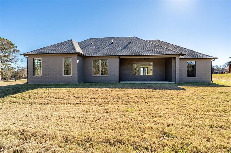 Exterior details and patio area of a home in , Bullard (Image 20).