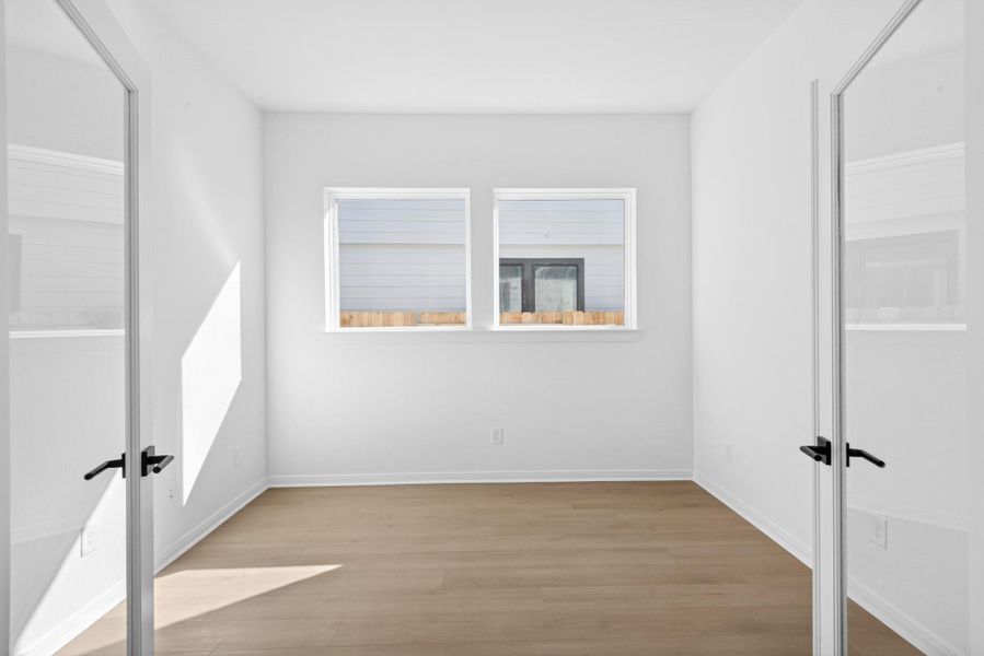 Spacious, unfurnished interior of a new home in Jubilee, Hockley (Image 37).