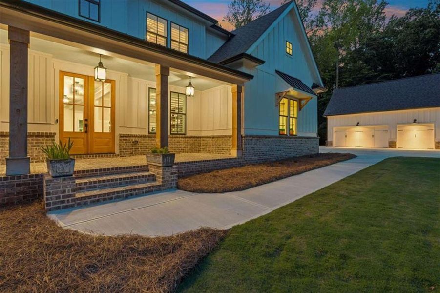 Exterior details and patio area of a home in , Gainesville (Image 39).
