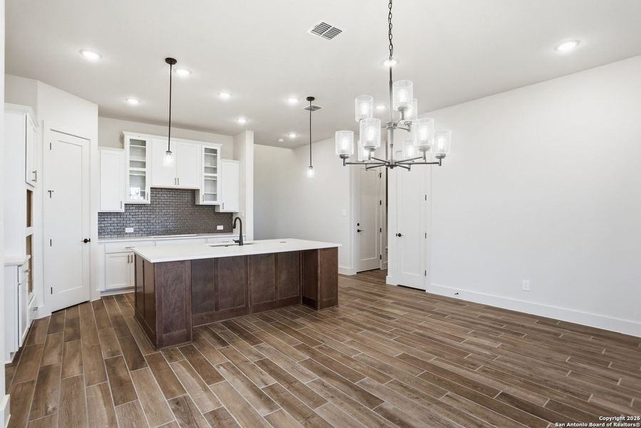 Furnished interior view inside a new home in Haby Hill 50s, San Antonio (Image 10).