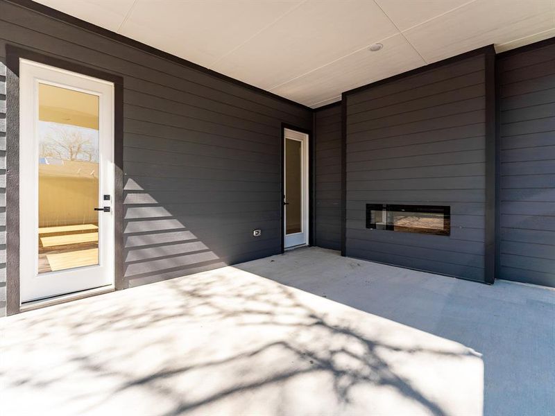 Exterior details and patio area of a home in , Dallas (Image 20).
