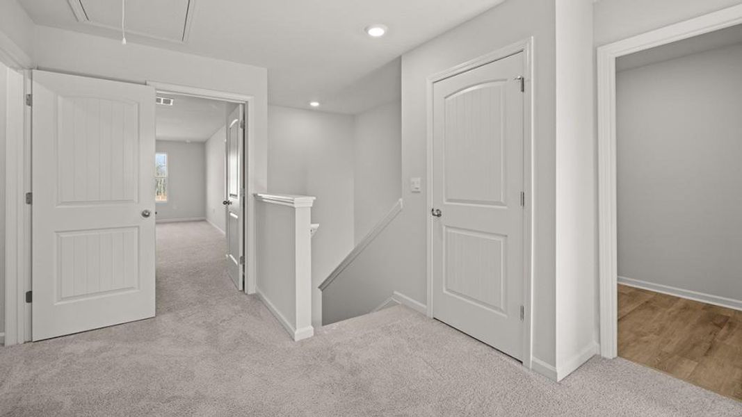 Spacious, unfurnished interior of a new home in Oconee Overlook Townhomes, Gainesville (Image 25).