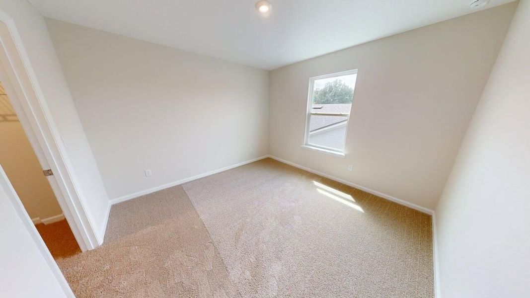 Spacious, unfurnished interior of a new home in Sandridge Hills, Green Cove Springs (Image 9).