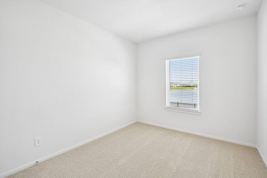 Spacious, unfurnished interior of a new home in Kemah Crossing - City Series, Kemah (Image 31).