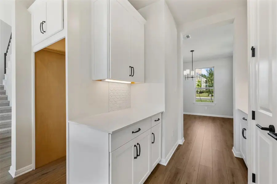 Representative images and renderings are for illustrative purposes. Actual structural options and design finishes of home may vary.