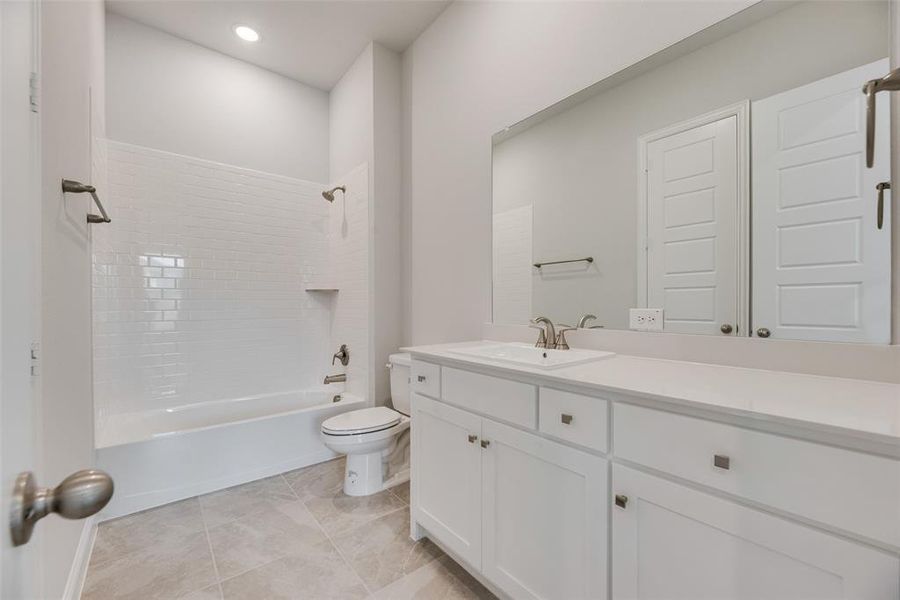 Furnished interior view inside a new home in Bayside, Rowlett (Image 9).