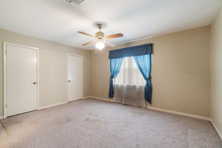 Spacious, unfurnished interior of a new home in , Paris (Image 13).