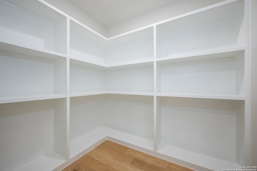 Spacious, unfurnished interior of a new home in , San Antonio (Image 22).