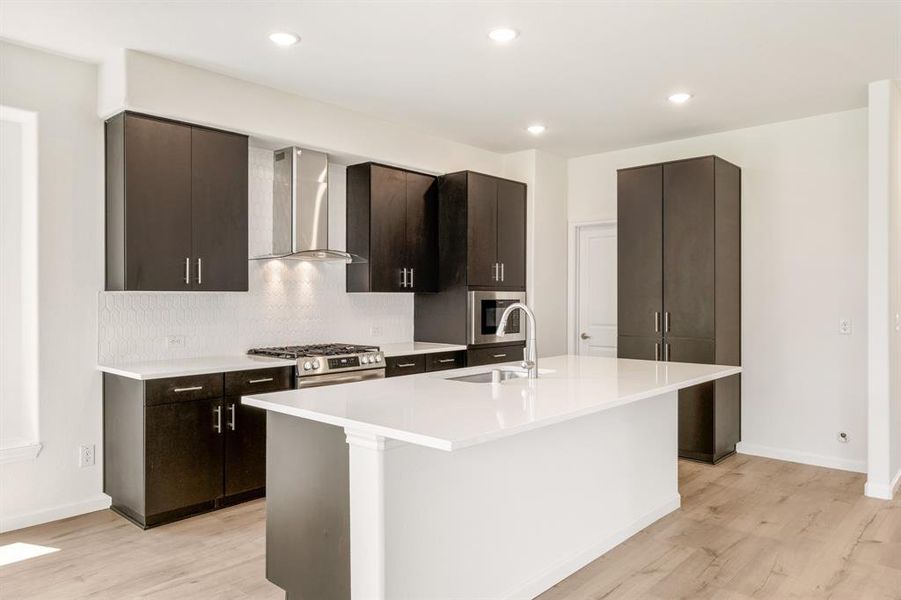 Furnished interior view inside a new home in ArrowBrooke Elements, Aubrey (Image 17). Furnished interior view inside a new home in ArrowBrooke Elements, Aubrey (Image 17).