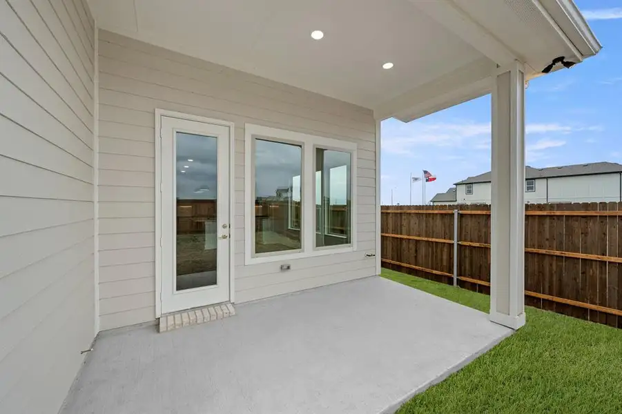 7424 Autumn Hill- Back-3