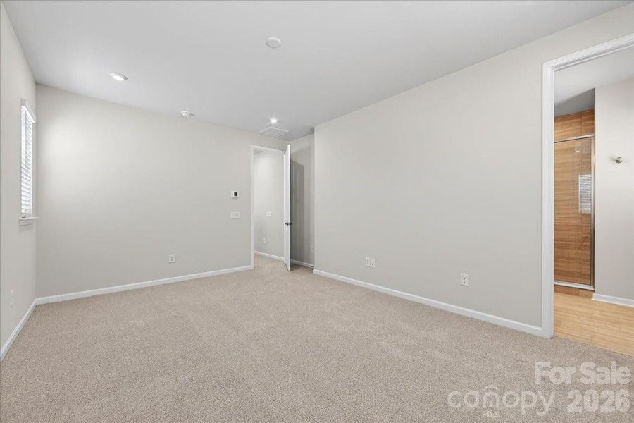 Light filled primary en suite